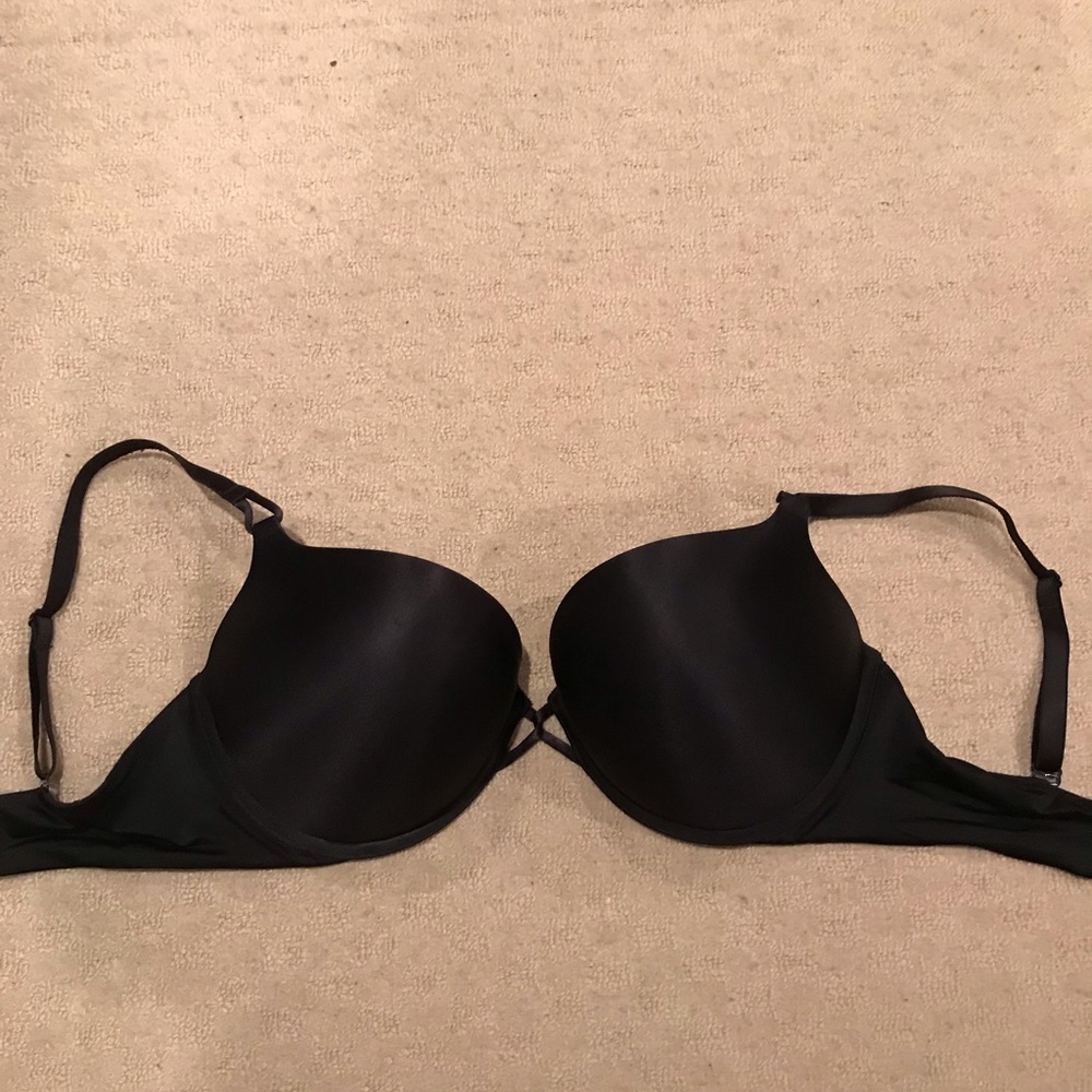 Victoria Secret Miraculous Plunge Bra